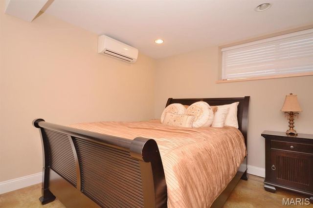 6321 Southwood 4, Clayton, MO 63105