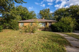 7524 W Medford AVENUE, Milwaukee, WI 53218