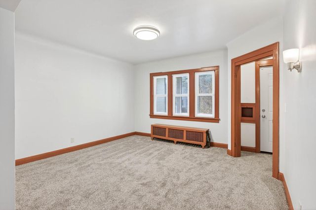 694 Desoto Street, Saint Paul, MN 55130