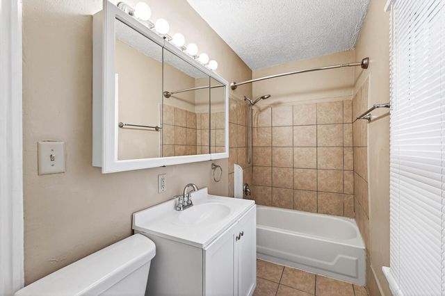 694 Desoto Street, Saint Paul, MN 55130