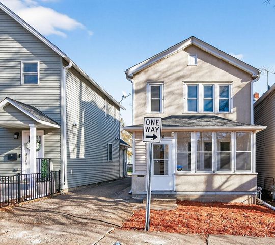 694 Desoto Street, Saint Paul, MN 55130