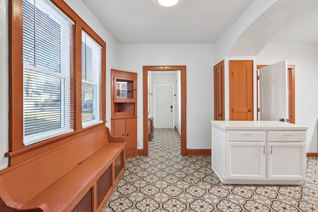 694 Desoto Street, Saint Paul, MN 55130