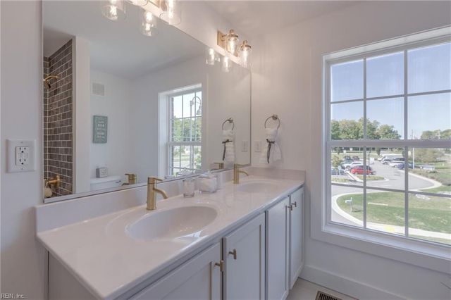 621 Commonwealth DR, Yorktown, VA 23693