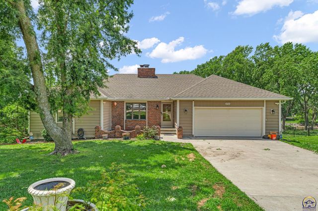 3725 SW Kings Forest RD, Topeka, KS 66610