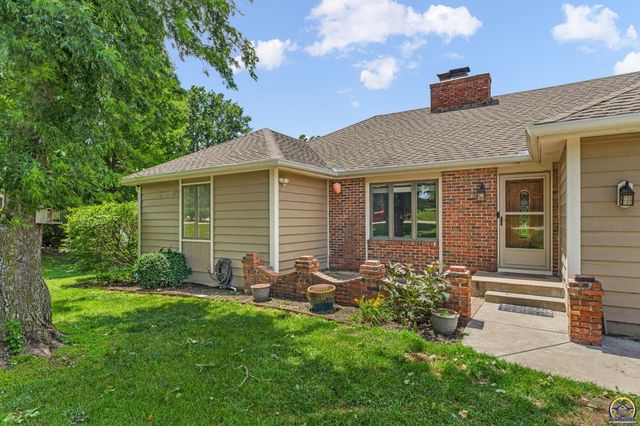 3725 SW Kings Forest RD, Topeka, KS 66610