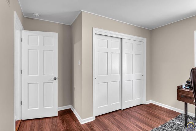 3725 SW Kings Forest RD, Topeka, KS 66610