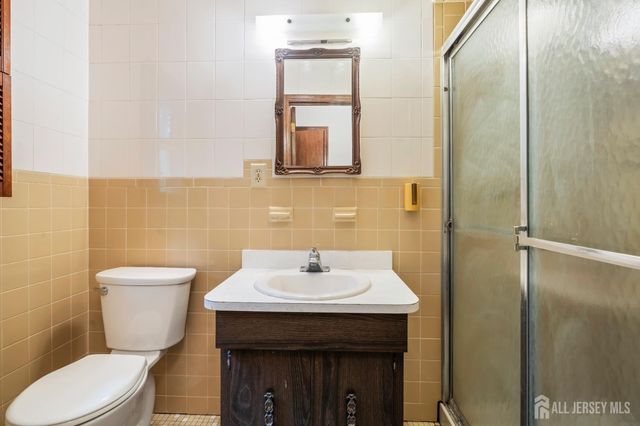 25 Dunston Drive, East Brunswick, NJ 08816