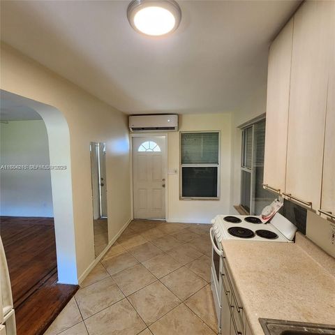 1843 Wiley Street, Hollywood, FL 33020