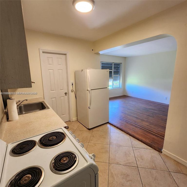 1843 Wiley Street, Hollywood, FL 33020
