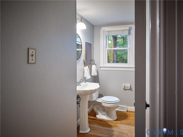 1708 Windingridge Ct, Henrico, VA 23238