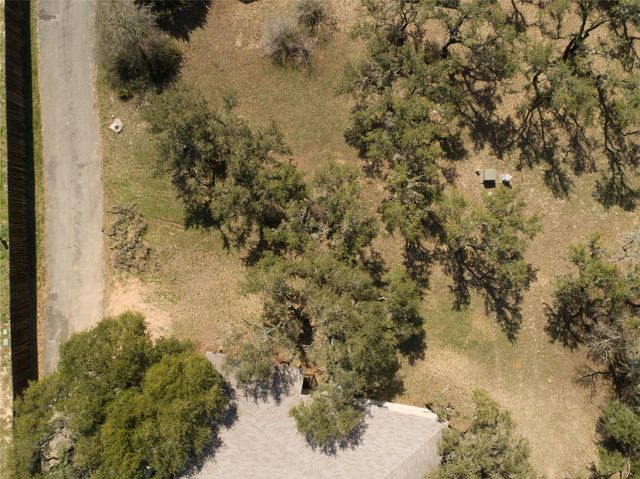 5 Villa Meadow W, Wimberley, TX 78676