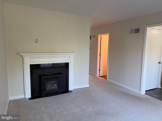 5404 DORAL DR, Wilmington, DE 19808