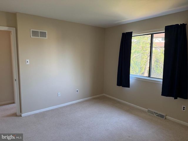 5404 DORAL DR, Wilmington, DE 19808