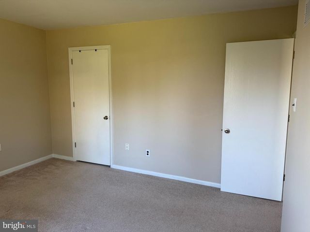 5404 DORAL DR, Wilmington, DE 19808