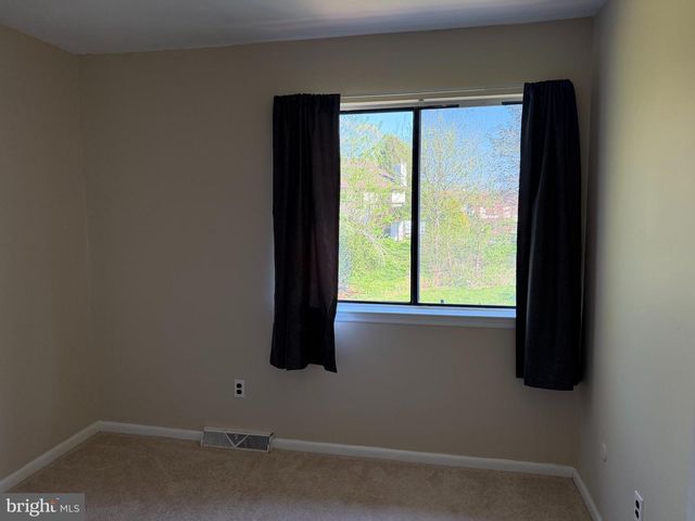 5404 DORAL DR, Wilmington, DE 19808