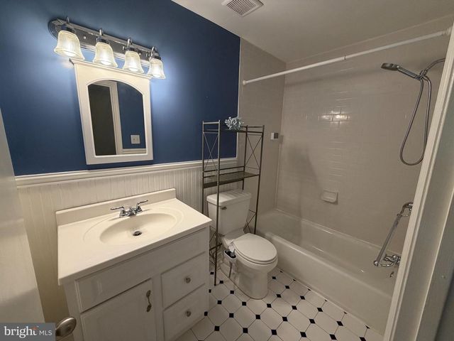 5404 DORAL DR, Wilmington, DE 19808