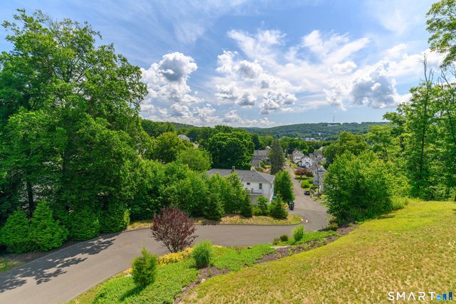 43 George Street 1, Seymour, CT 06483