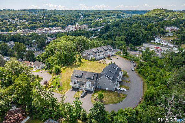 43 George Street 1, Seymour, CT 06483