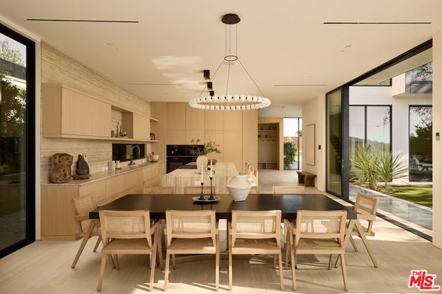 1149 Linda Flora Drive, Los Angeles, CA 90049