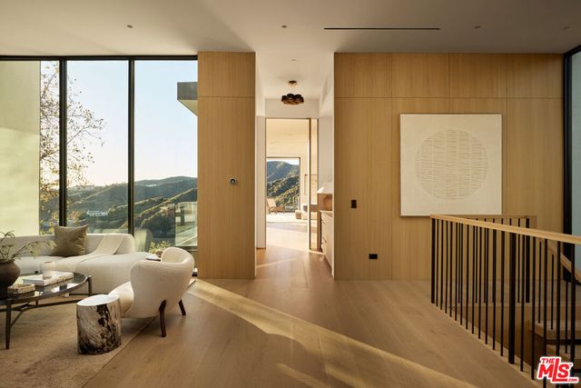 1149 Linda Flora Drive, Los Angeles, CA 90049