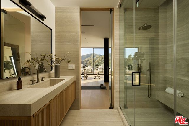 1149 Linda Flora Drive, Los Angeles, CA 90049