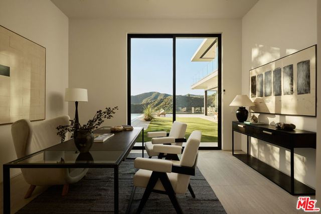 1149 Linda Flora Drive, Los Angeles, CA 90049