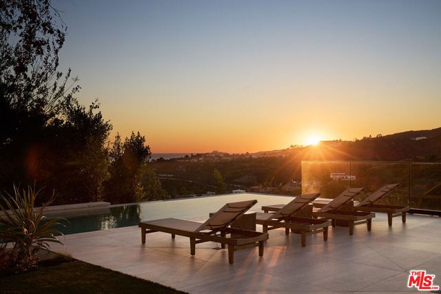 1149 Linda Flora Drive, Los Angeles, CA 90049