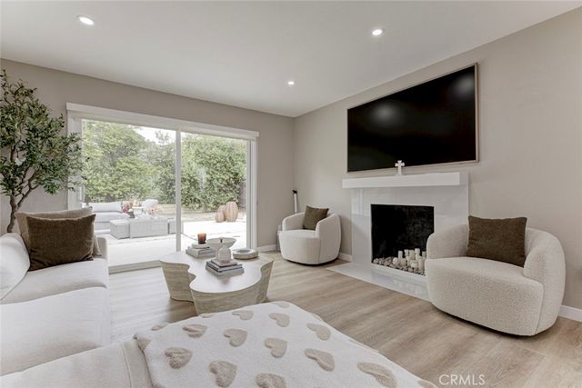 13808 Shablow Avenue, Sylmar, CA 91342