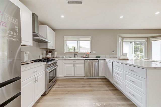 13808 Shablow Avenue, Sylmar, CA 91342