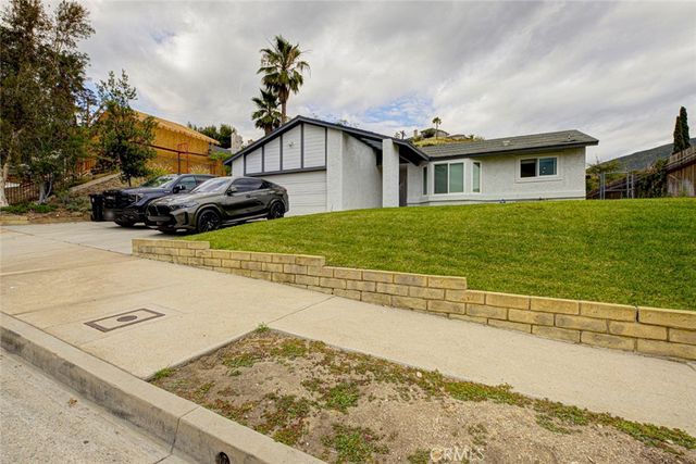 13808 Shablow Avenue, Sylmar, CA 91342