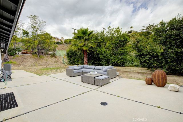 13808 Shablow Avenue, Sylmar, CA 91342