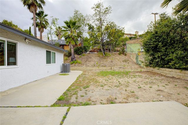 13808 Shablow Avenue, Sylmar, CA 91342