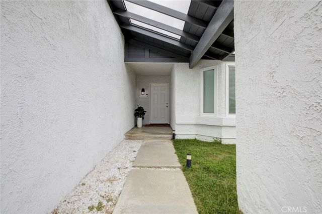 13808 Shablow Avenue, Sylmar, CA 91342