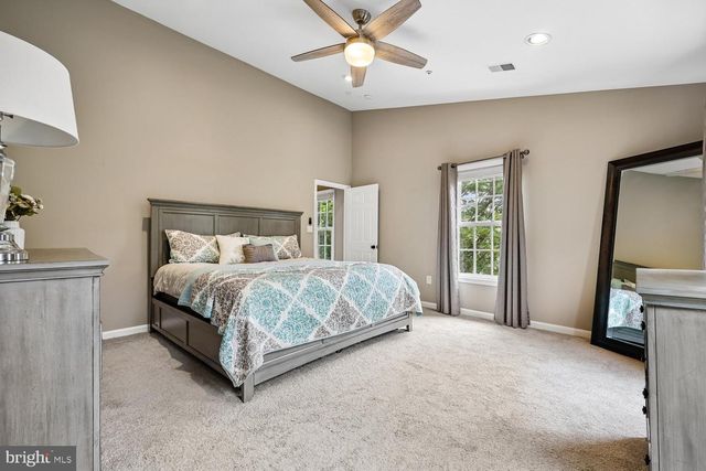 211 RIDGEPOINT PL, Gaithersburg, MD 20878