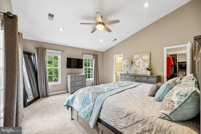 211 RIDGEPOINT PL, Gaithersburg, MD 20878