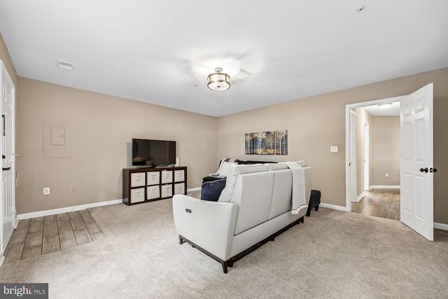 211 RIDGEPOINT PL, Gaithersburg, MD 20878