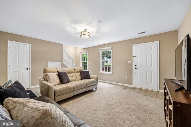 211 RIDGEPOINT PL, Gaithersburg, MD 20878