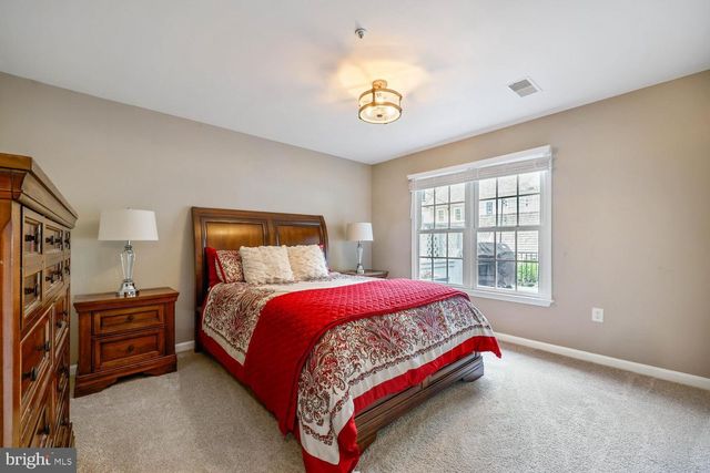 211 RIDGEPOINT PL, Gaithersburg, MD 20878