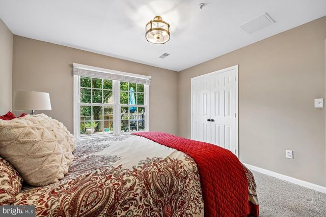 211 RIDGEPOINT PL, Gaithersburg, MD 20878