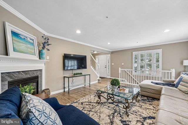 211 RIDGEPOINT PL, Gaithersburg, MD 20878