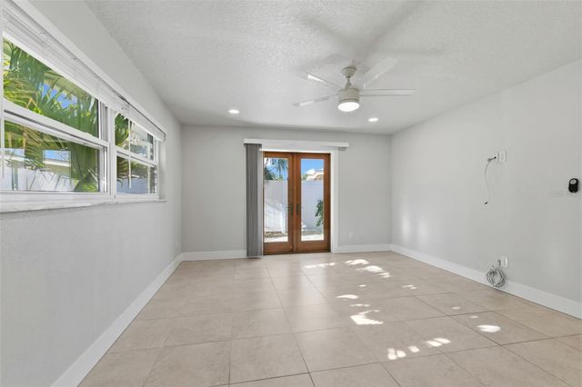 11130 3RD STREET E, Treasure Island, FL 33706