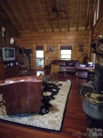 1694 Humpback Mountain Road, Spruce Pine, NC 28777