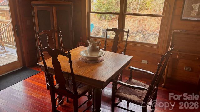 1694 Humpback Mountain Road, Spruce Pine, NC 28777