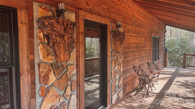 1694 Humpback Mountain Road, Spruce Pine, NC 28777