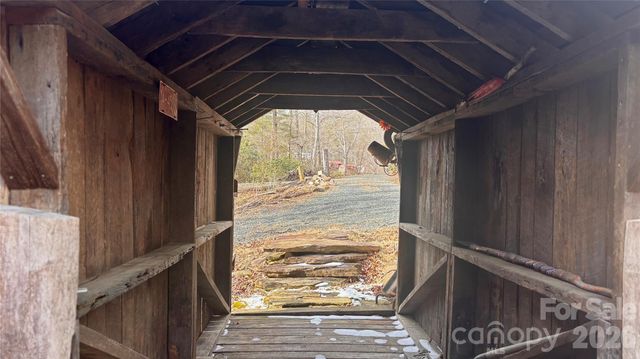 1694 Humpback Mountain Road, Spruce Pine, NC 28777