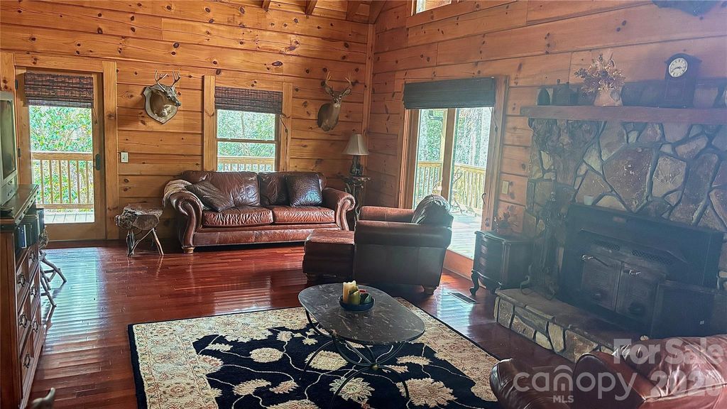 1694 Humpback Mountain Road, Spruce Pine, NC 28777