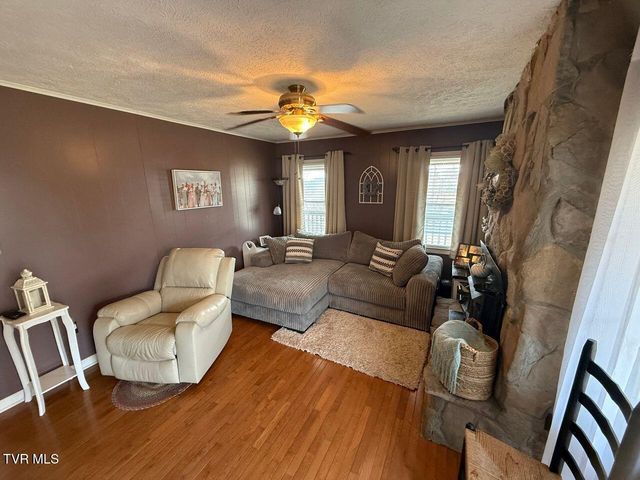 159 Mountain House Circle, Coeburn, VA 24230