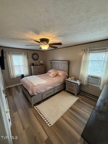 159 Mountain House Circle, Coeburn, VA 24230