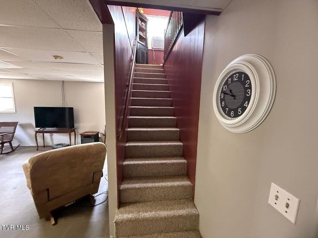 159 Mountain House Circle, Coeburn, VA 24230