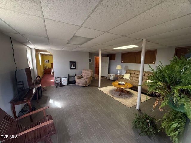 159 Mountain House Circle, Coeburn, VA 24230